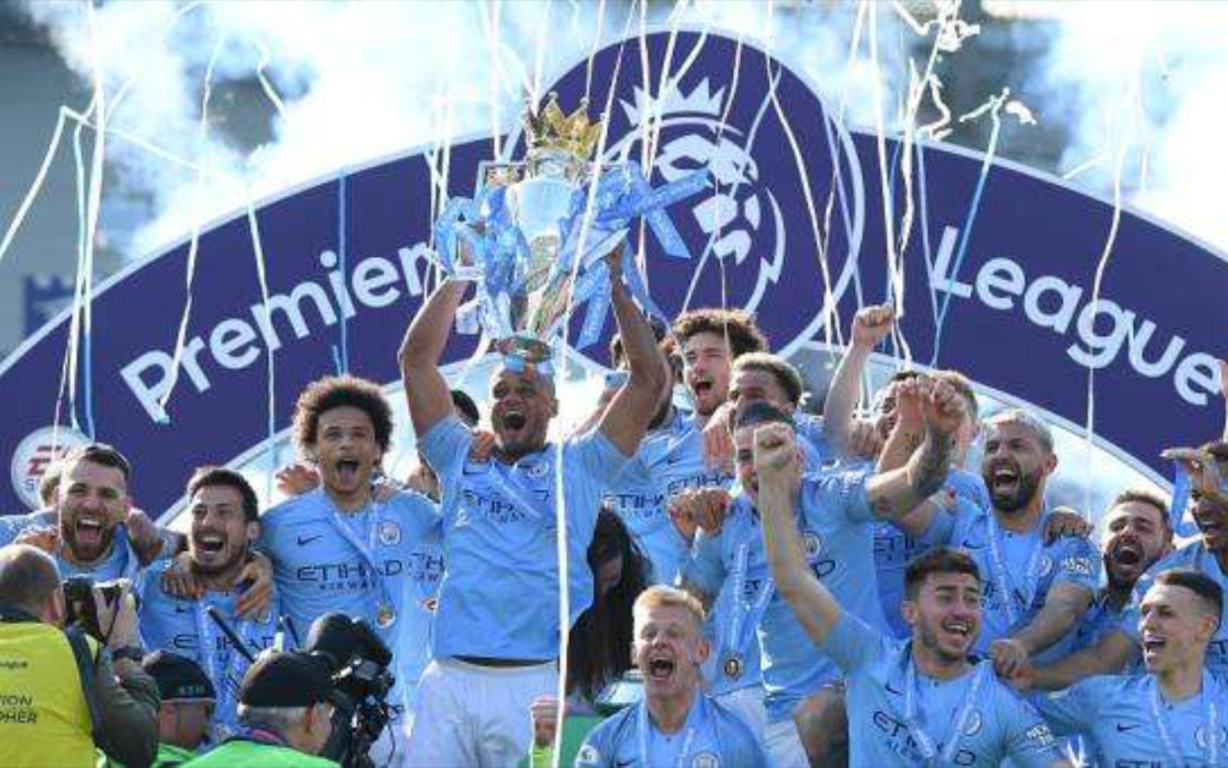 也共同塑造 也共同塑造